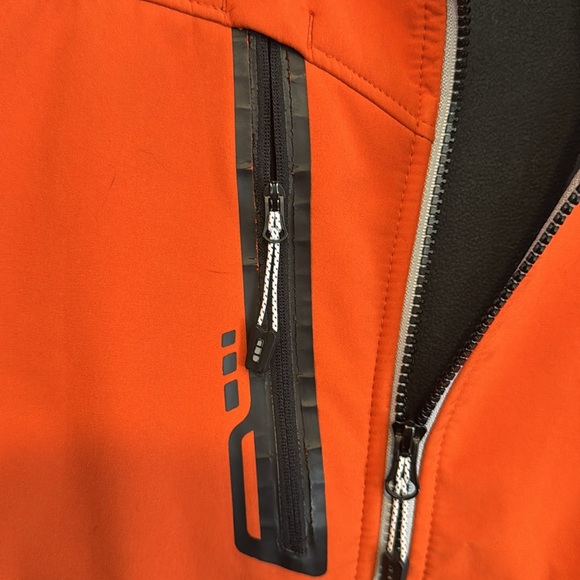Used orange elevate softshell jacket - Picture 3 of 3